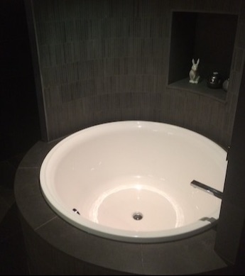 QT Hotel Sydney Bathroom